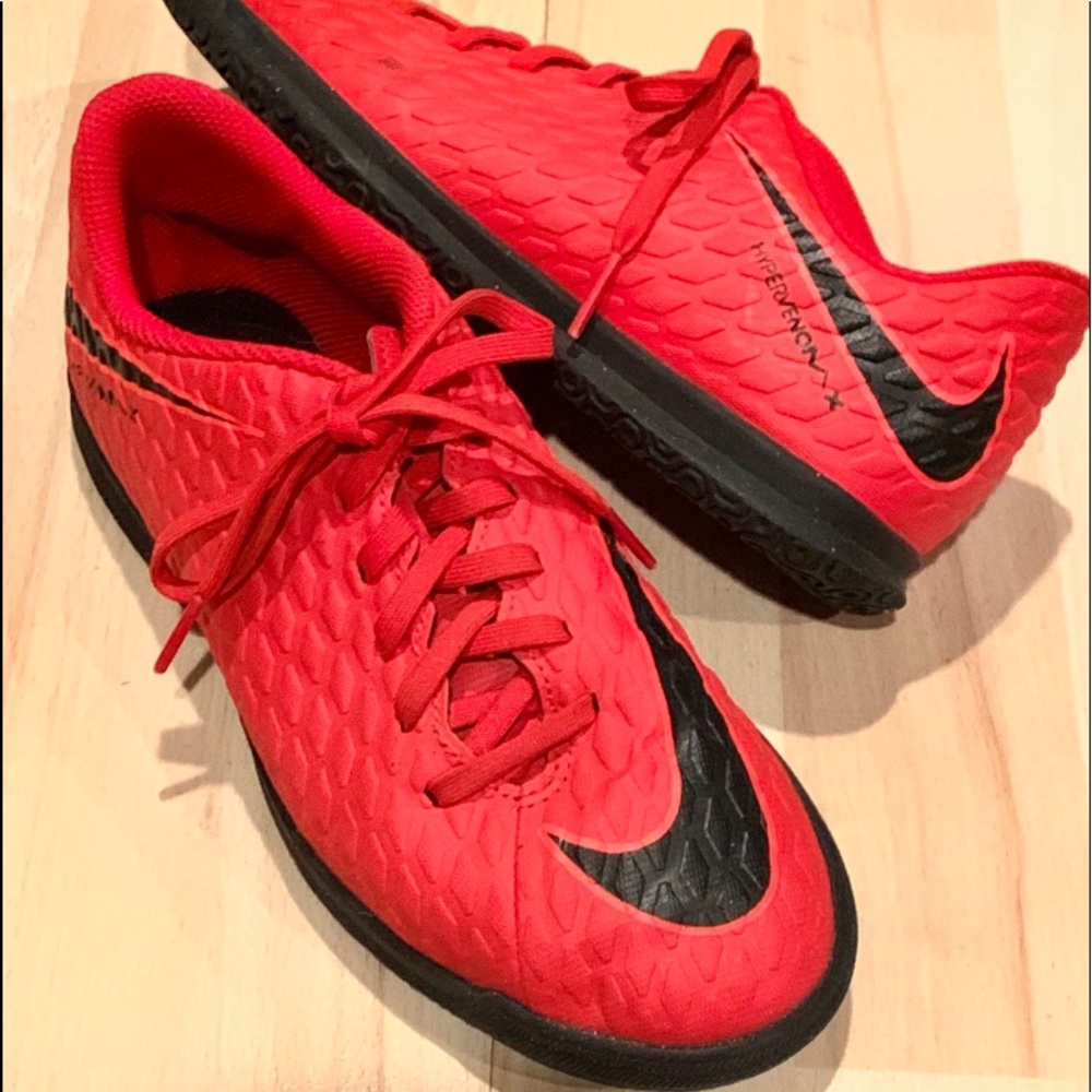 Nike Hypervenom X boys cleats
